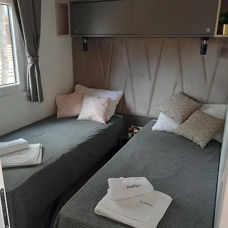 Camping Mobile Anamari Biograd Na Moru