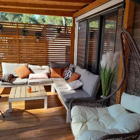 Mobile Anamari Biograd Na Moru