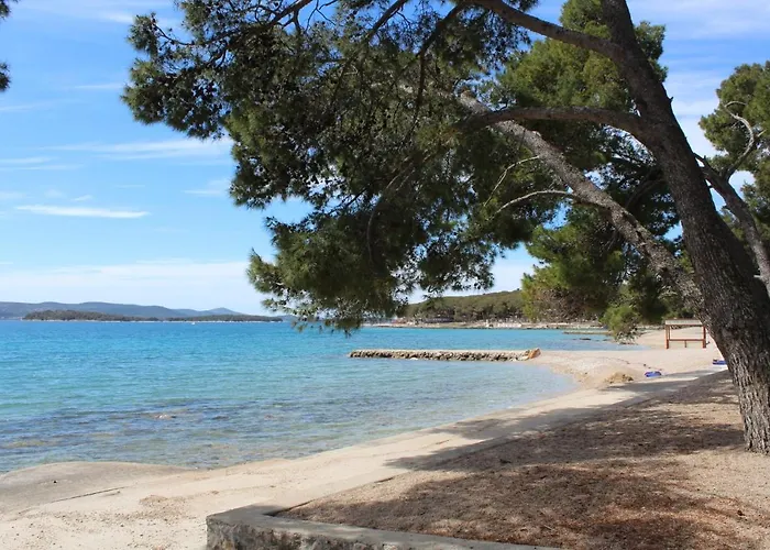 Mobile Anamari Biograd Na Moru