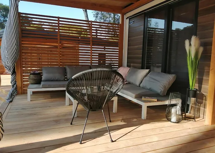 Mobile Anamari 비오그라드나모루