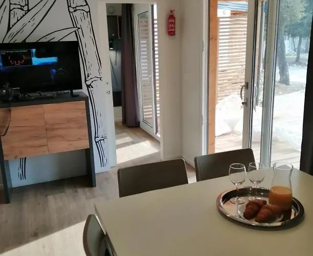 Mobile Anamari * ביוגראד נה מורו