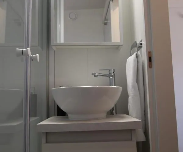 אתר קמפינג Mobile Anamari ביוגראד נה מורו